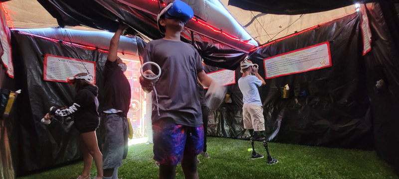 Fans and lighting inside the virtual reality game.